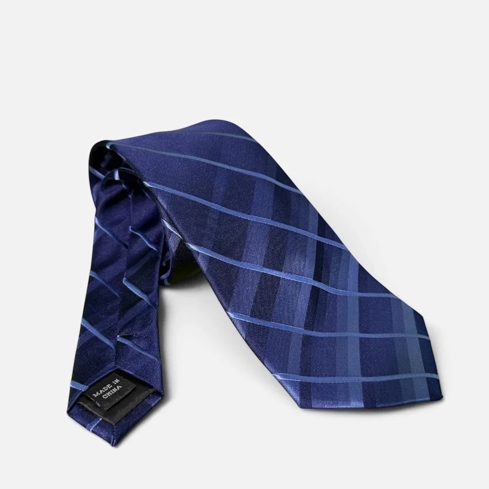 Kenneth Cole Reaction Mens Blue Plaid Striped 100% Silk Necktie Formal Business